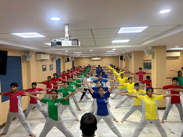 ICSE School with Debate and Quiz competitions